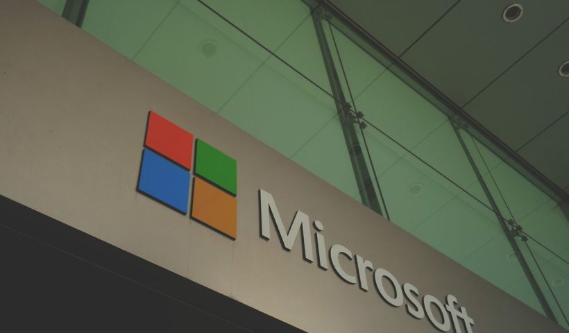 Microsoft to Close Physical Stores, take $450 Million Hit
